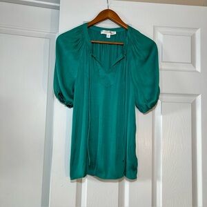 Chelsea & Theodore Short Sleeve Emerald Green Blouse